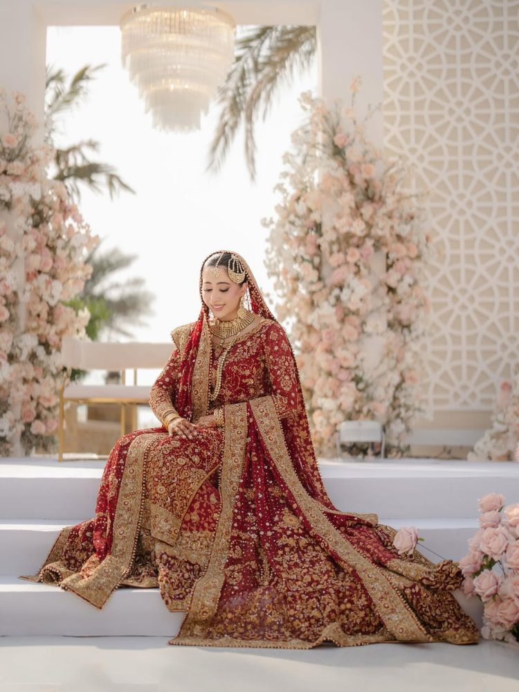 Complete Bridal Lehenga and Dupatta Set for Nikah - Image 2