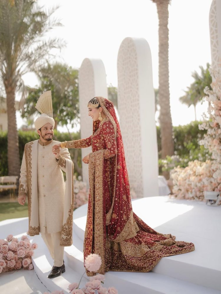Complete Bridal Lehenga and Dupatta Set for Nikah - Image 3