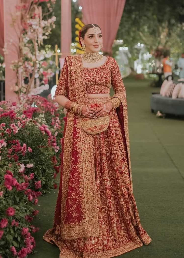 red traditional lehenga choli bridal with dupatta for nikah UK USA Canada Dubai Australia